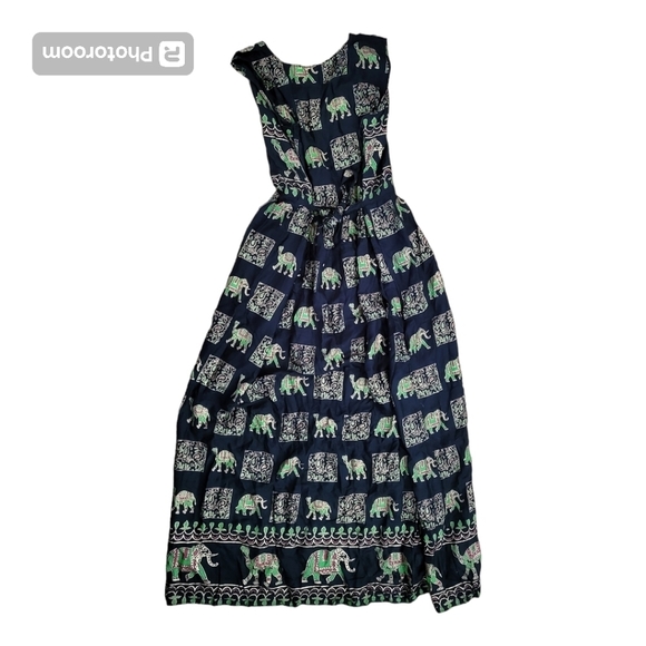 đź’•Elephant and camel print maxi dress - Picture 2 of 5